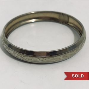❌SOLD❌Vintage Silver & Gold Etched Bracelet